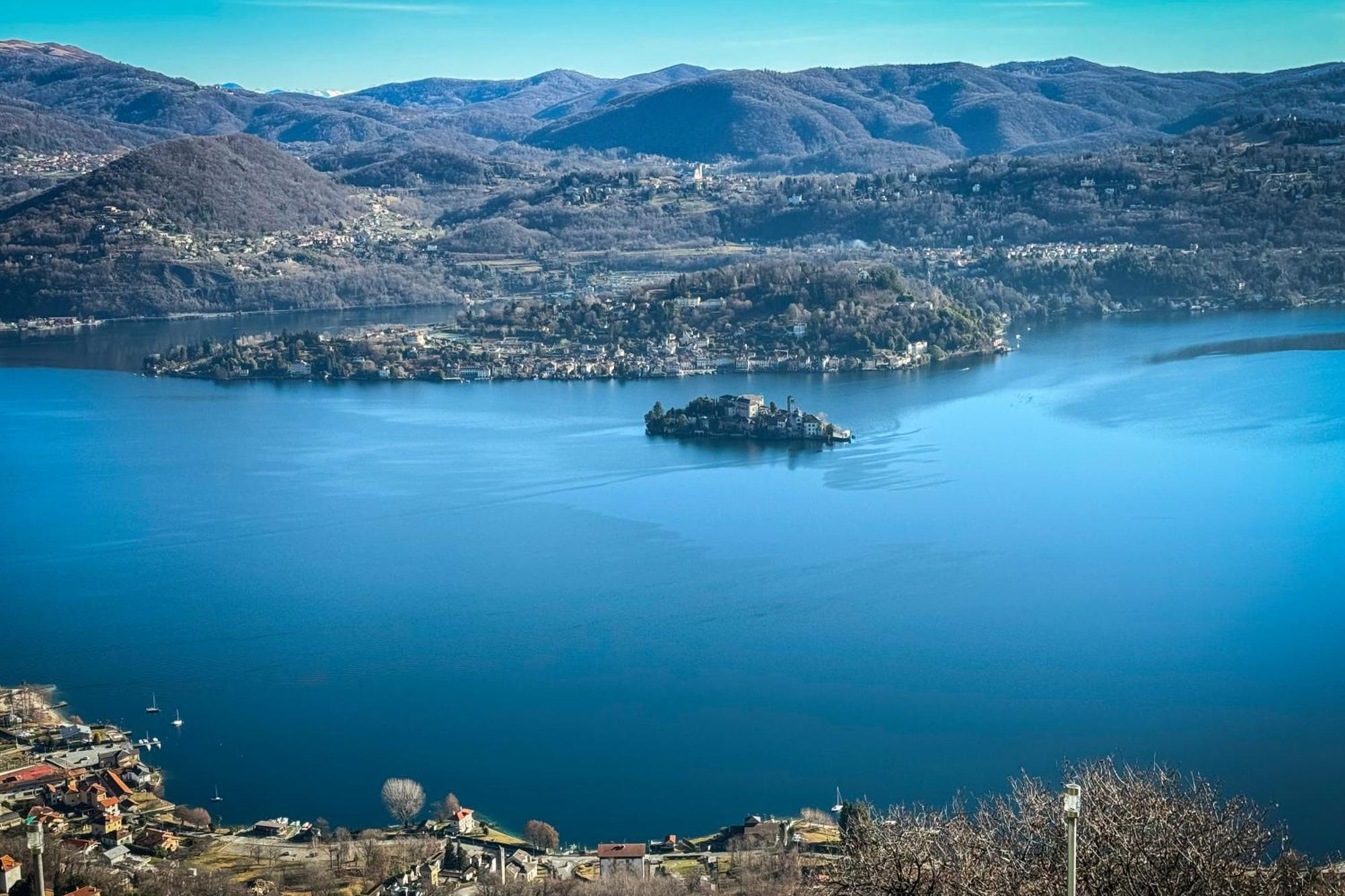 Appartamento Alberti Con Vista Lago Madonna Del Sasso Εξωτερικό φωτογραφία