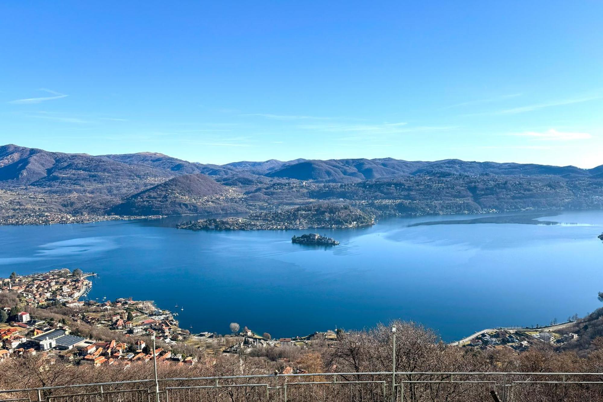 Appartamento Alberti Con Vista Lago Madonna Del Sasso Εξωτερικό φωτογραφία